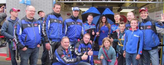 Mooi met de clubjassen tijdens de superbike races